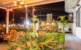 Thap Sakae Hotel